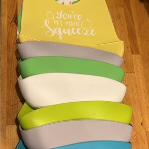 Momcozy Pandaear Silicone Bib Set of 7 Multi-color